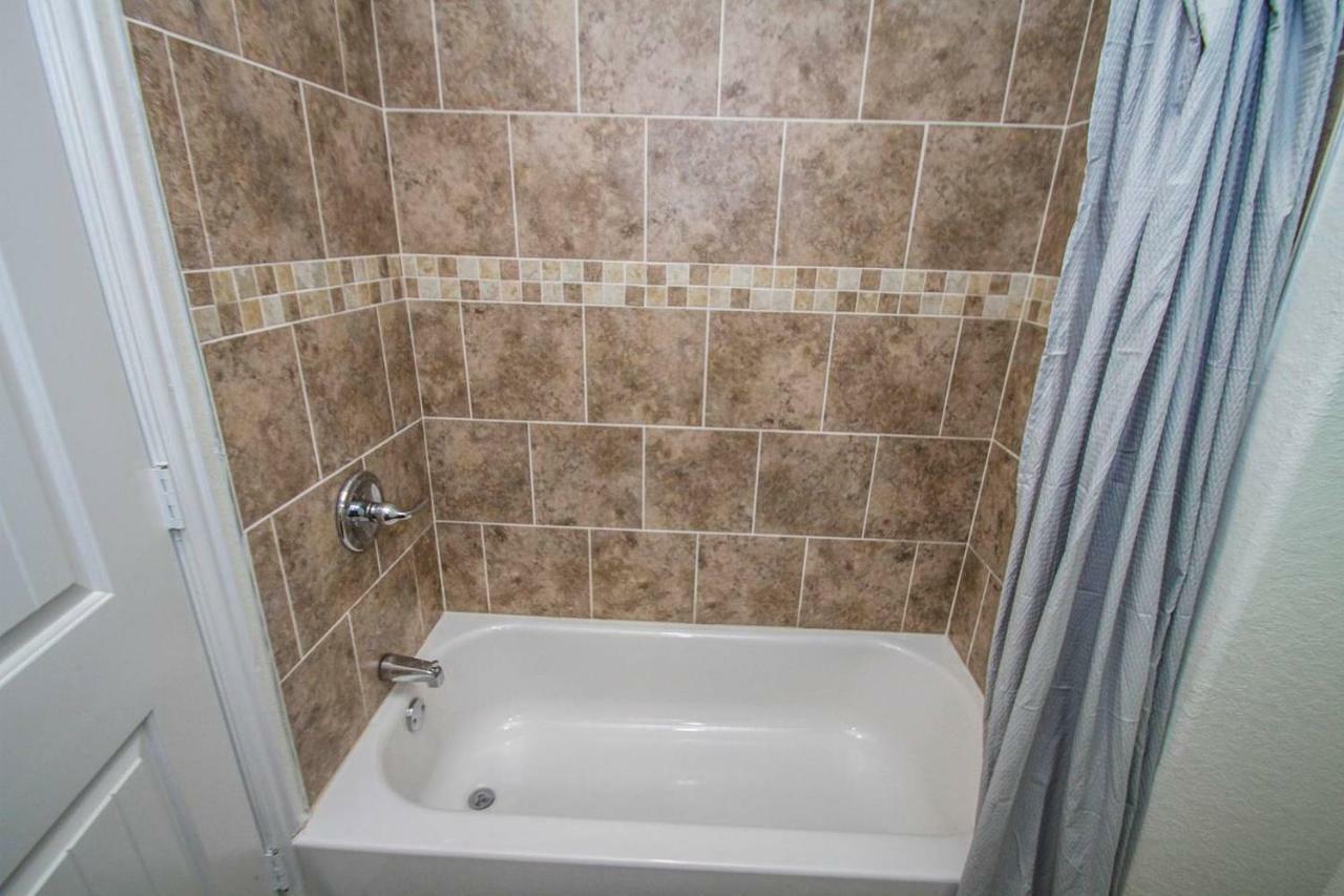 Hays St Cozy Remodeled 2Br/2Ba House Sleeps 8 Apartment San Antonio Exterior photo