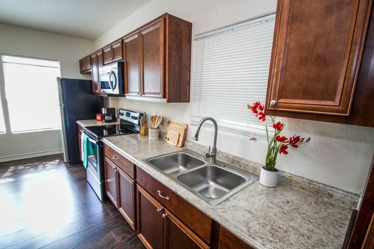 Hays St Cozy Remodeled 2Br/2Ba House Sleeps 8 Apartment San Antonio Exterior photo