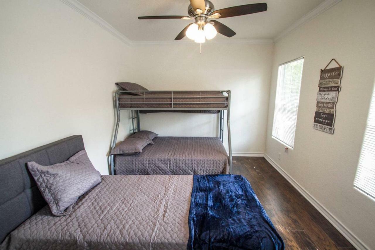 Hays St Cozy Remodeled 2Br/2Ba House Sleeps 8 Apartment San Antonio Exterior photo