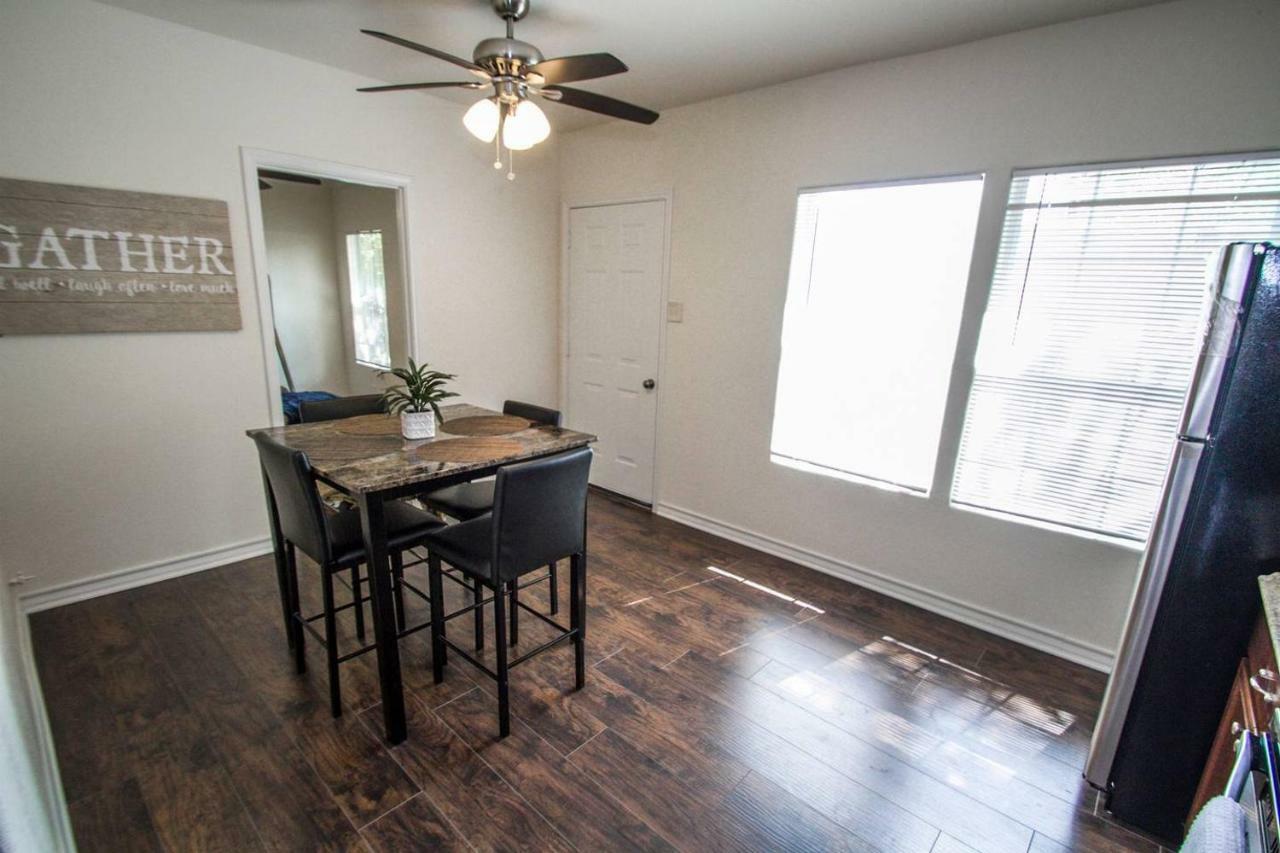 Hays St Cozy Remodeled 2Br/2Ba House Sleeps 8 Apartment San Antonio Exterior photo